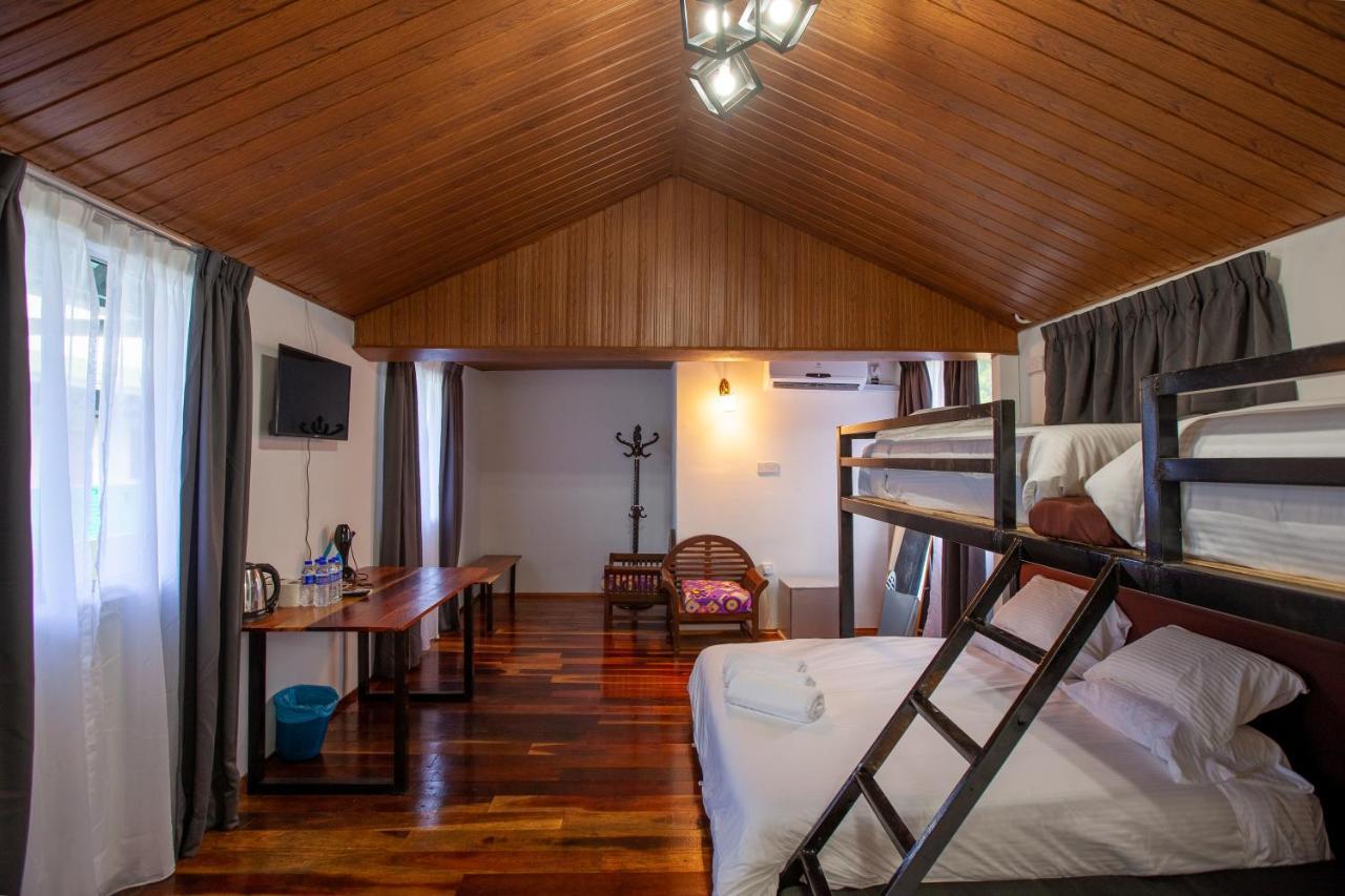 Joe Fisherman Inn Kampung Teluk Nipah Exteriér fotografie