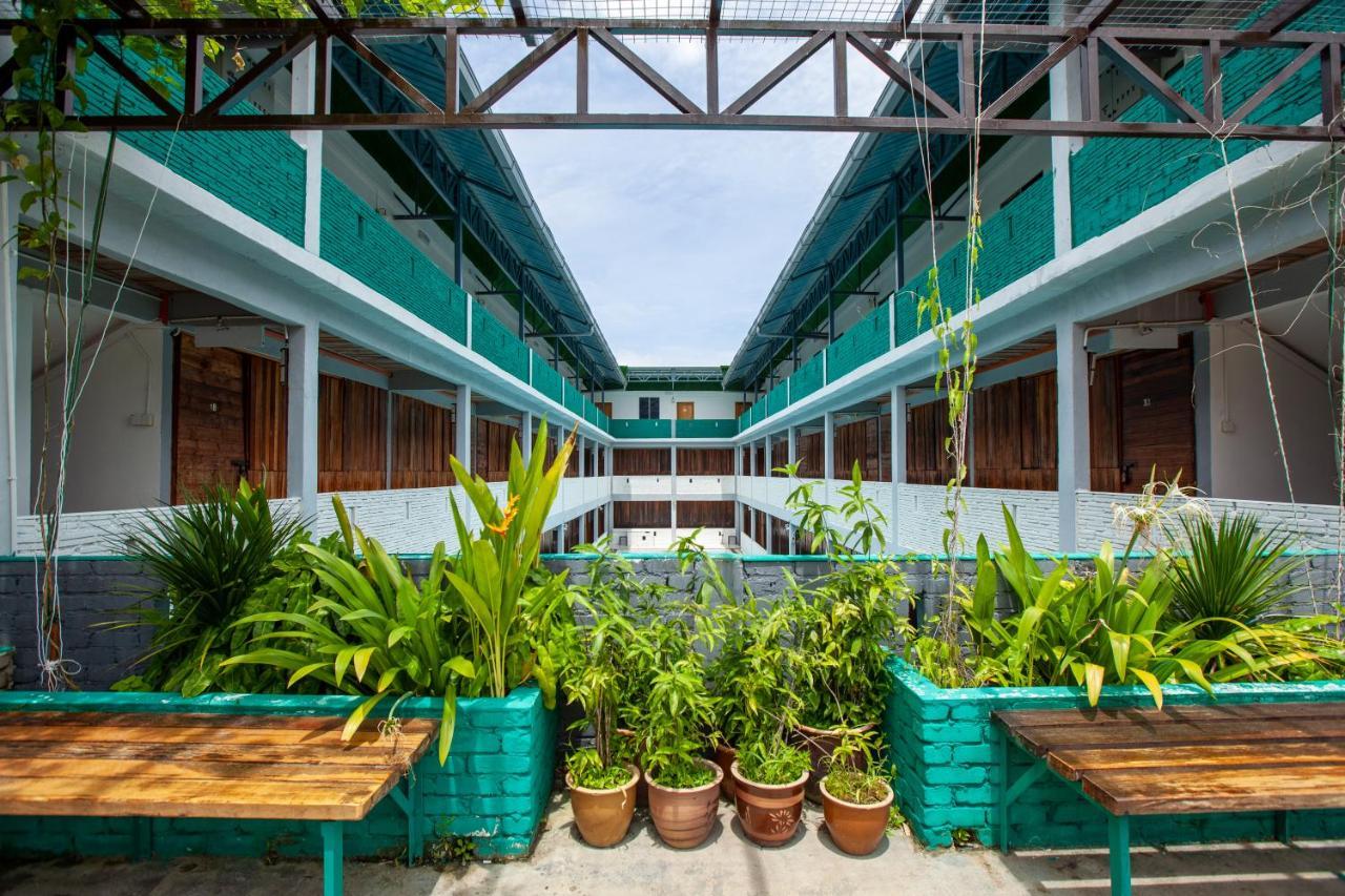Joe Fisherman Inn Kampung Teluk Nipah Exteriér fotografie